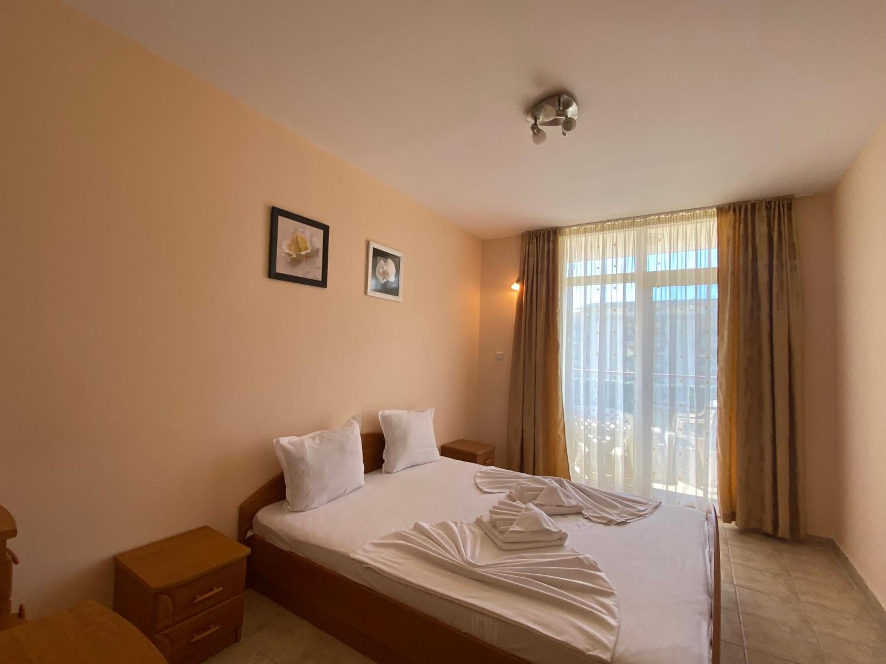 ANITA A21 Large Apartment Sunny Beach