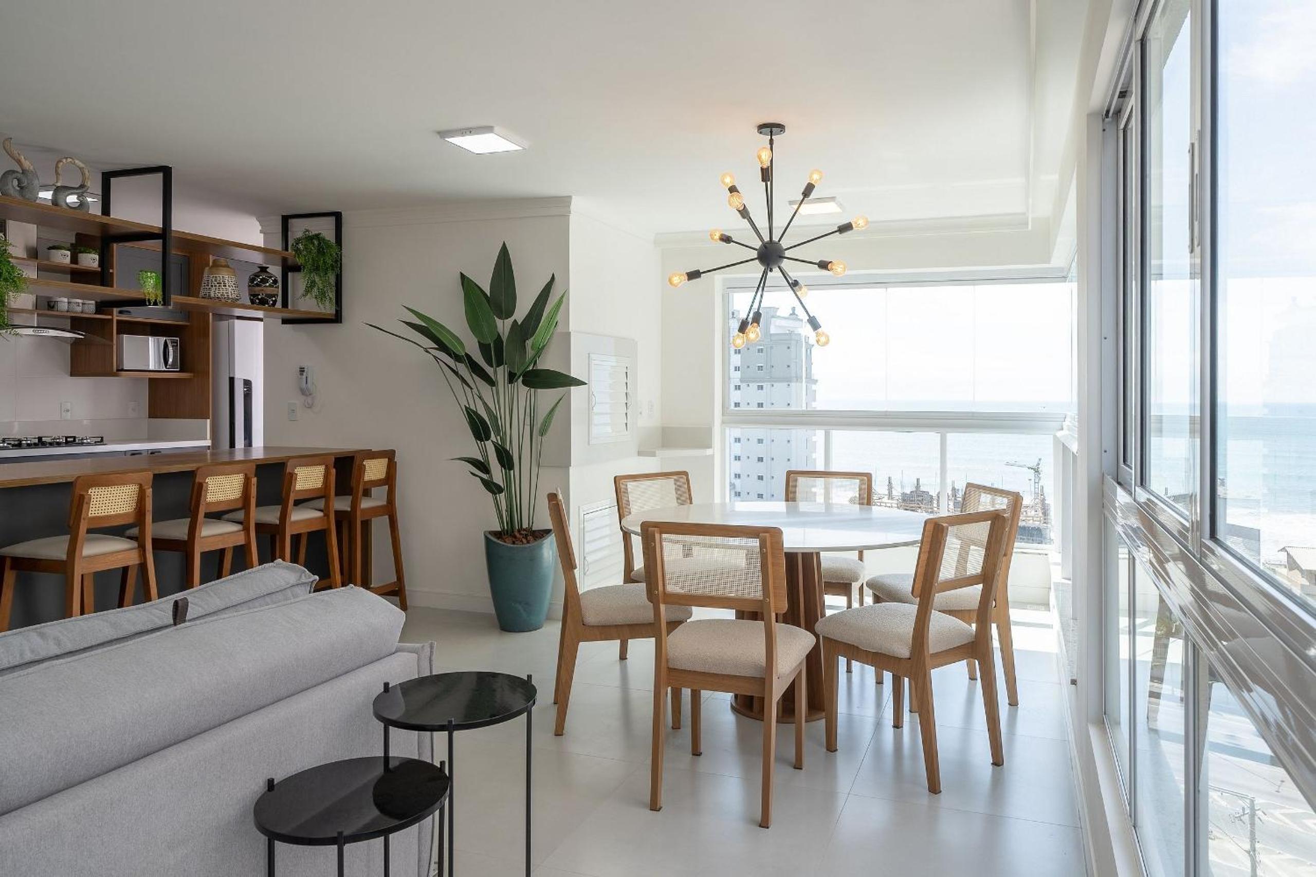 2BR seaview apt near Itapema beach – SEM501