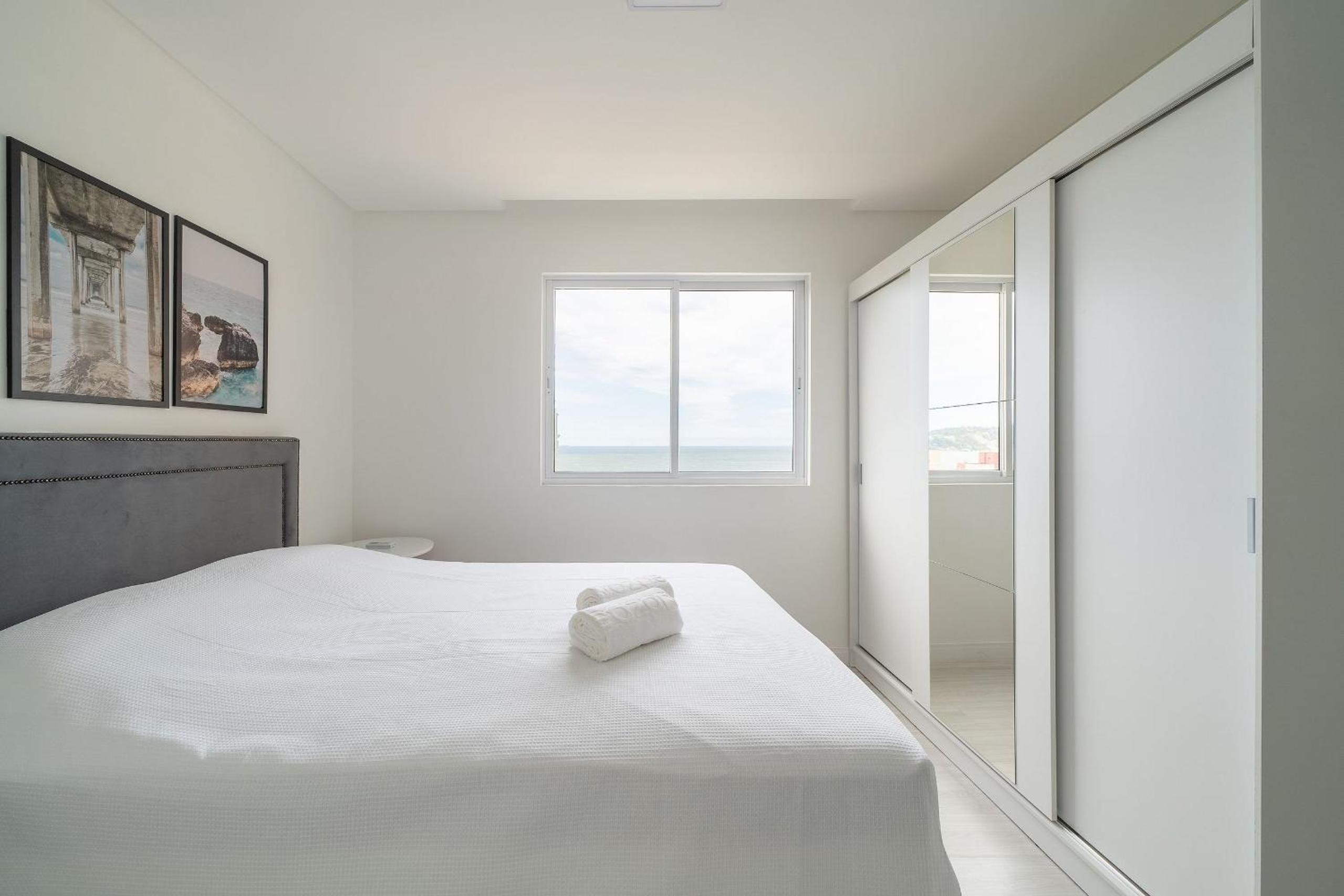 2BR seaview apt near Itapema beach – SEM501
