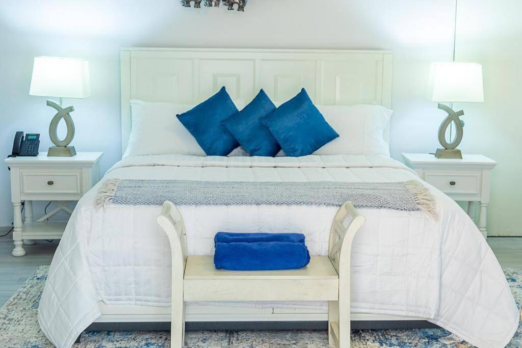 Antigua Village- Villa Lilly 33B