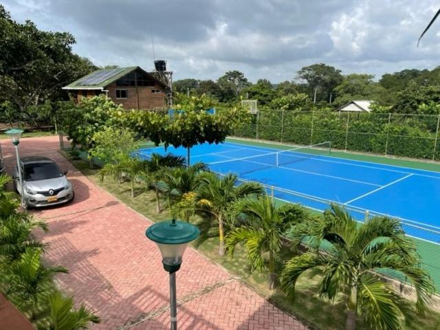 Cabaña Higueron Tennis Club