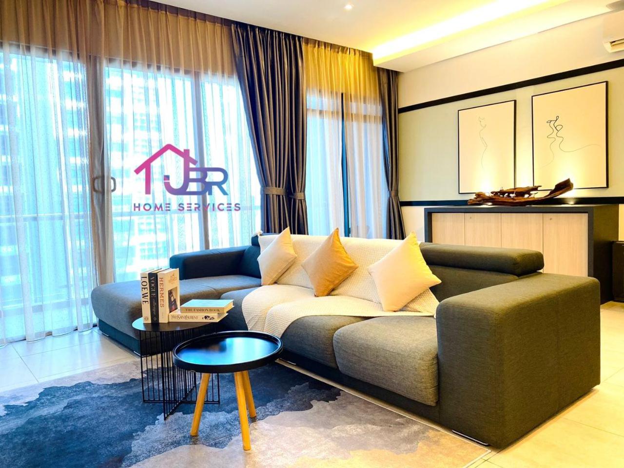 JBR LUXURY HOMESTAY-ATLANTIS RESIDENCES-Near Jonker Walk-City Area-Netflix photo 1
