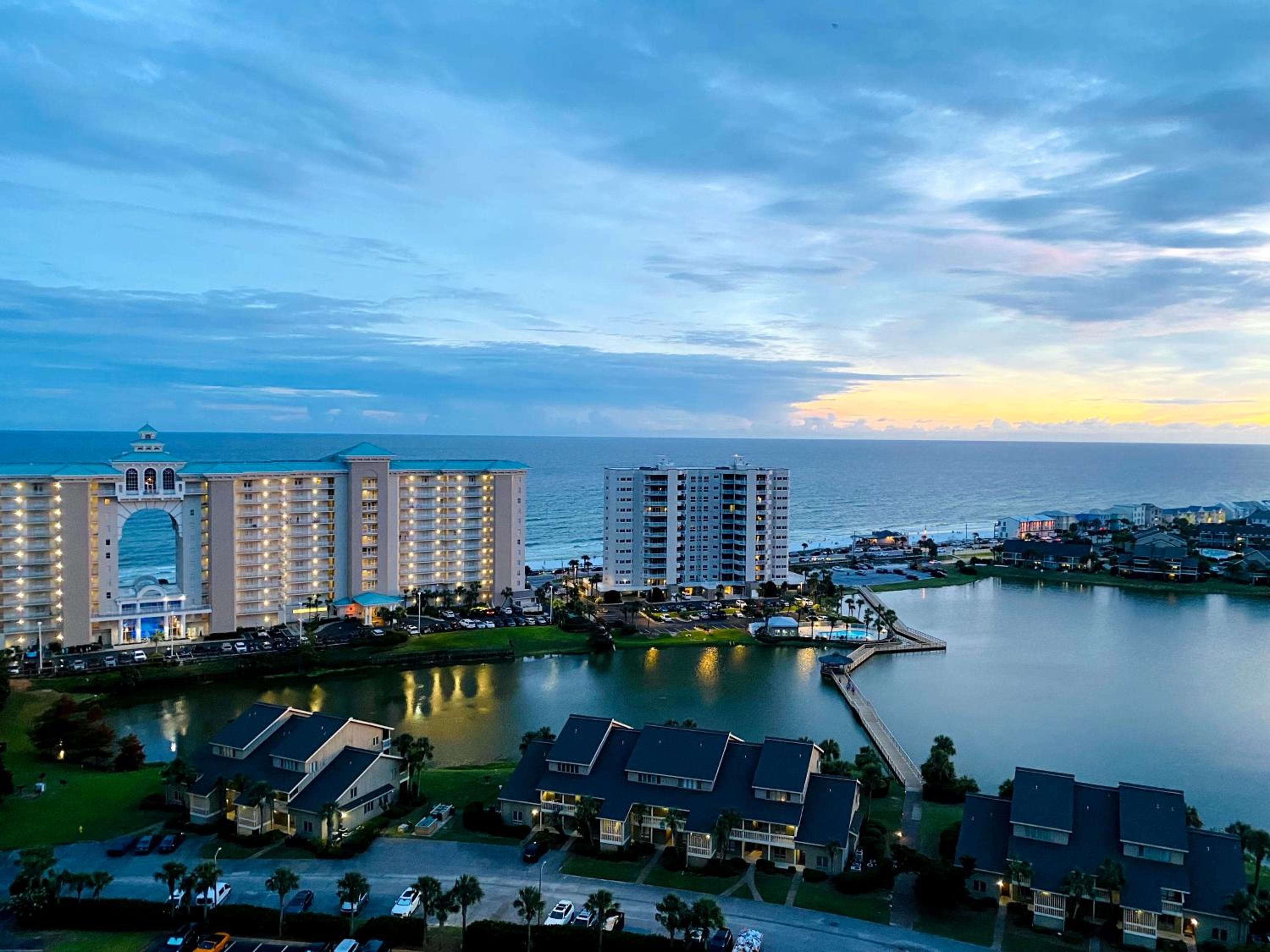 Hotel Beautiful Destin Beach view condo - Image 1