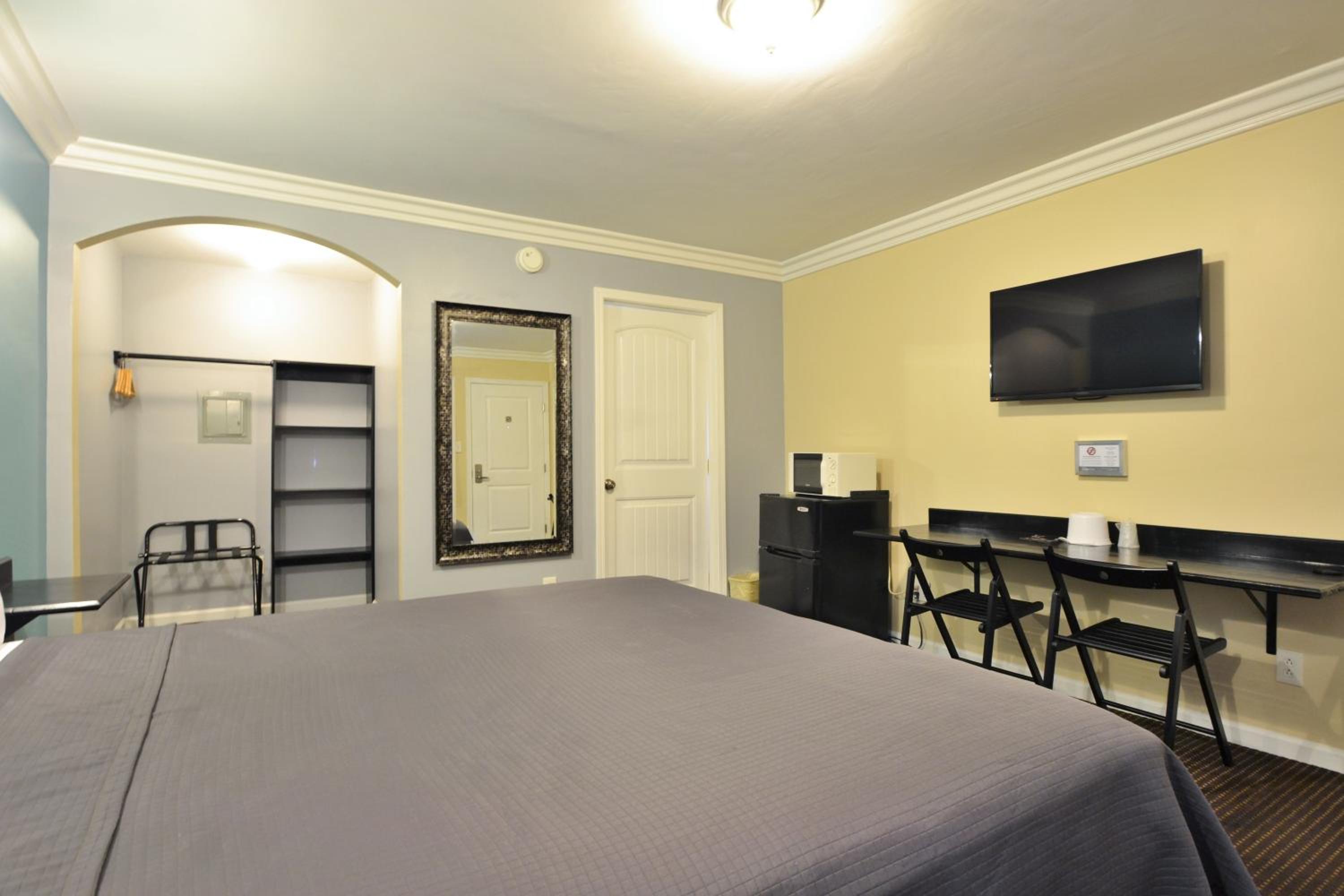 Lodge at 32nd