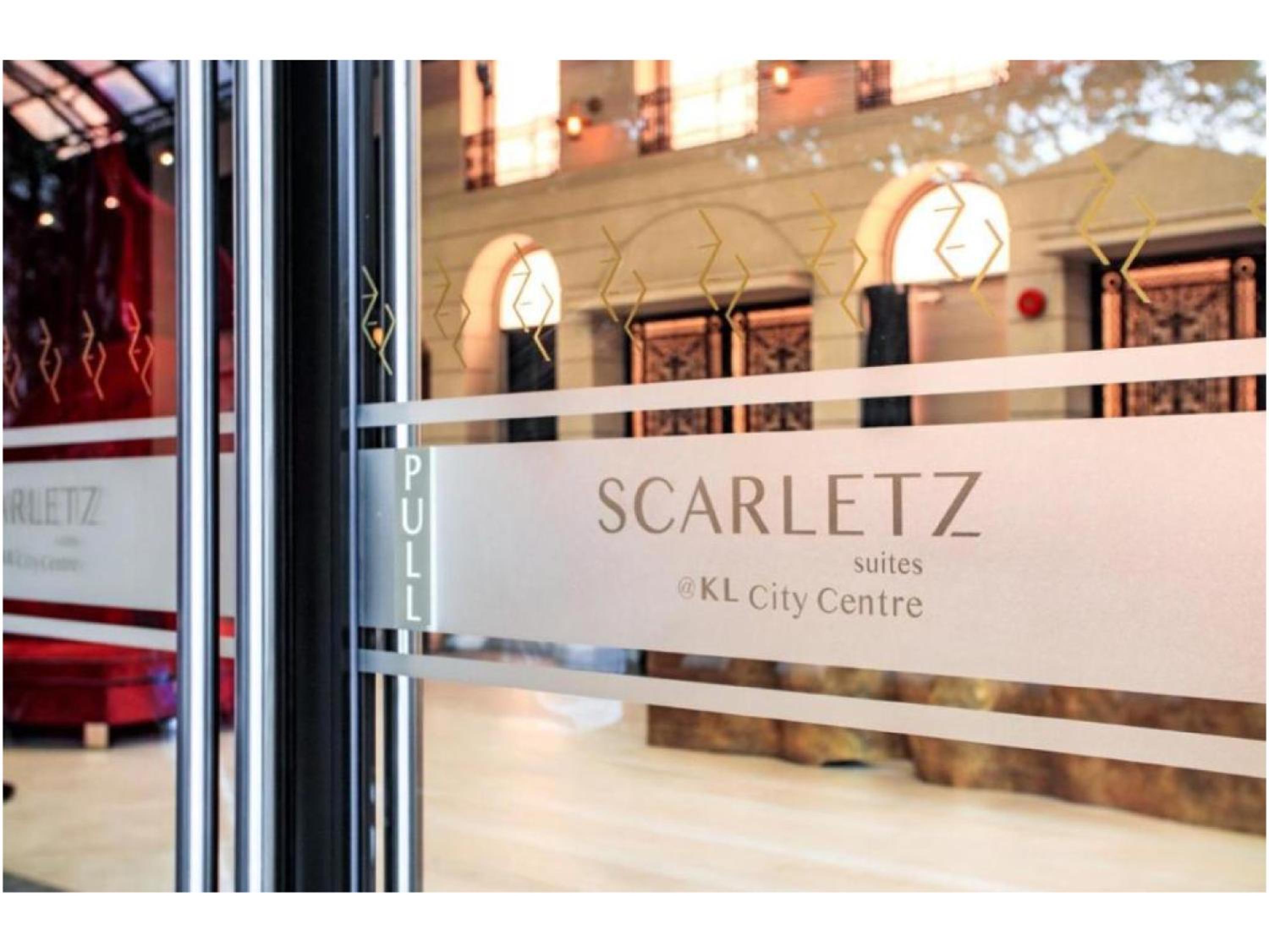Scarletz Suites KLCC Twin Tower Infinity Pool by One39 KL