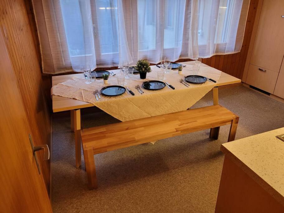 Staubbach View - Traditional Chalet Apartment
