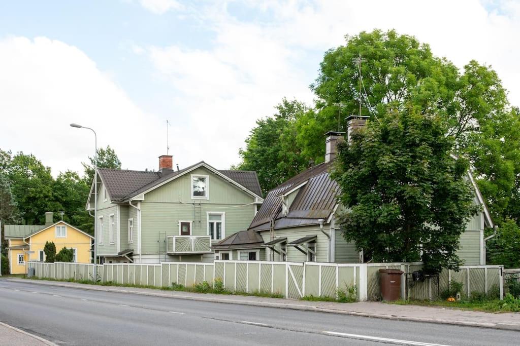 Lovely SELF-SERVICE studio in wooden house, private bath&parking