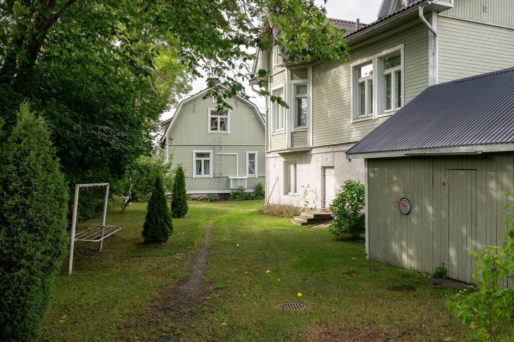 Lovely SELF-SERVICE studio in wooden house, private bath&parking