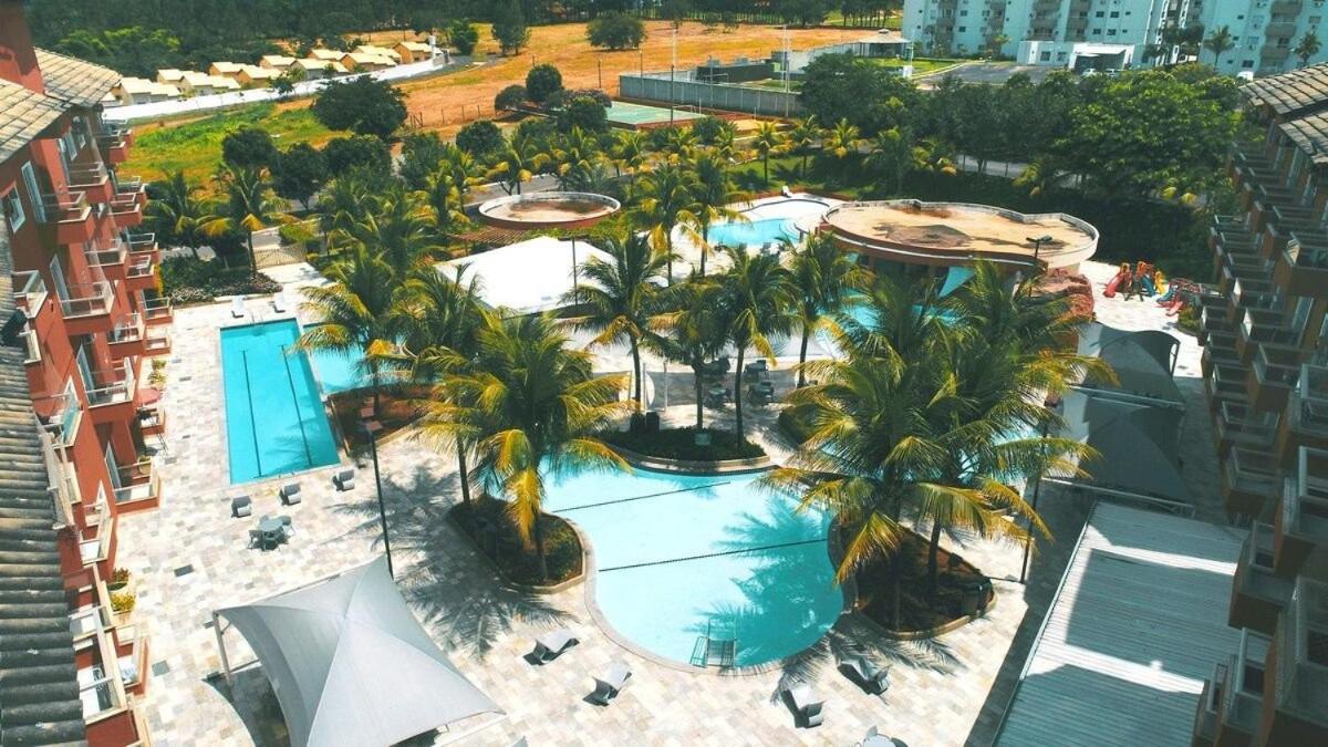 PARQUE AQUÁTICO Lagoa Quente, à 50m, entrada + barata .Segurança 24h.Apto vista piscinas