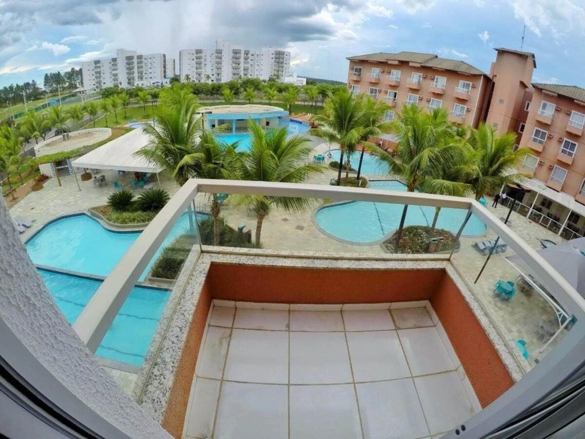 PARQUE AQUÁTICO Lagoa Quente, à 50m, entrada + barata .Segurança 24h.Apto vista piscinas