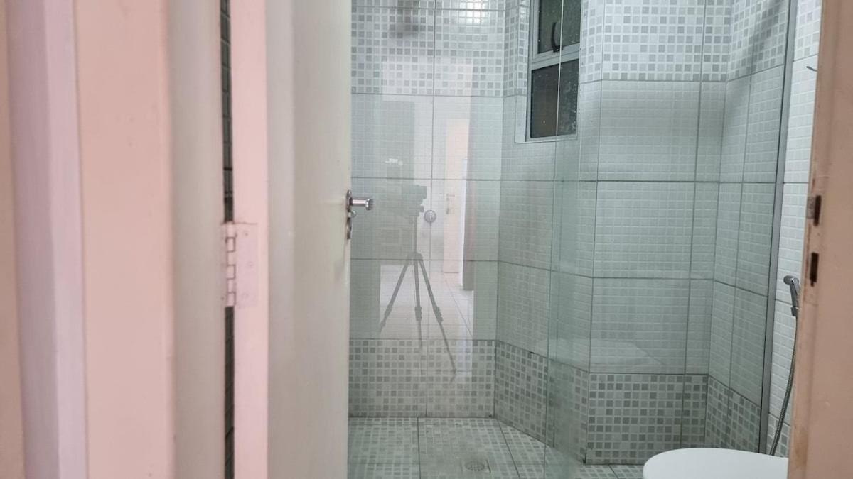 PARQUE AQUÁTICO Lagoa Quente, à 50m, entrada + barata .Segurança 24h.Apto vista piscinas