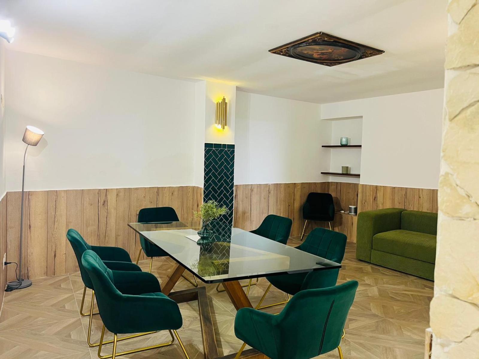 meeting & event spaces
