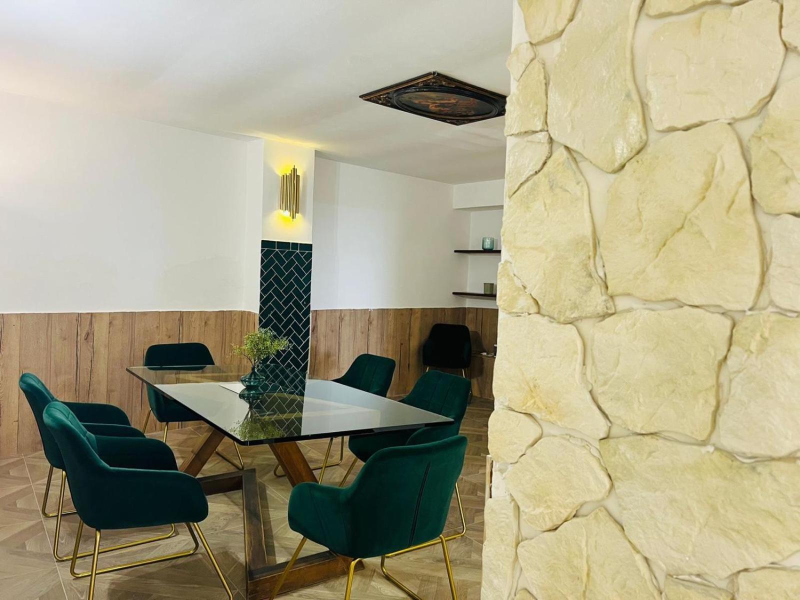 meeting & event spaces