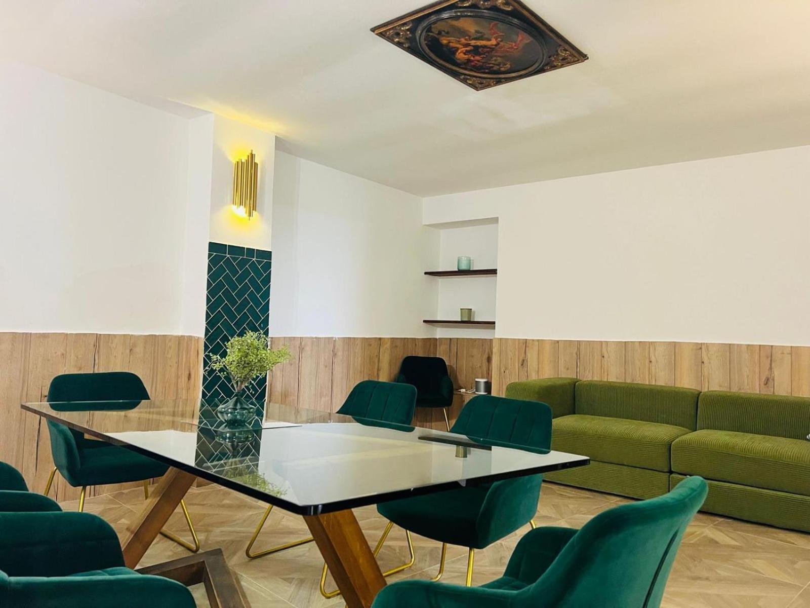 meeting & event spaces