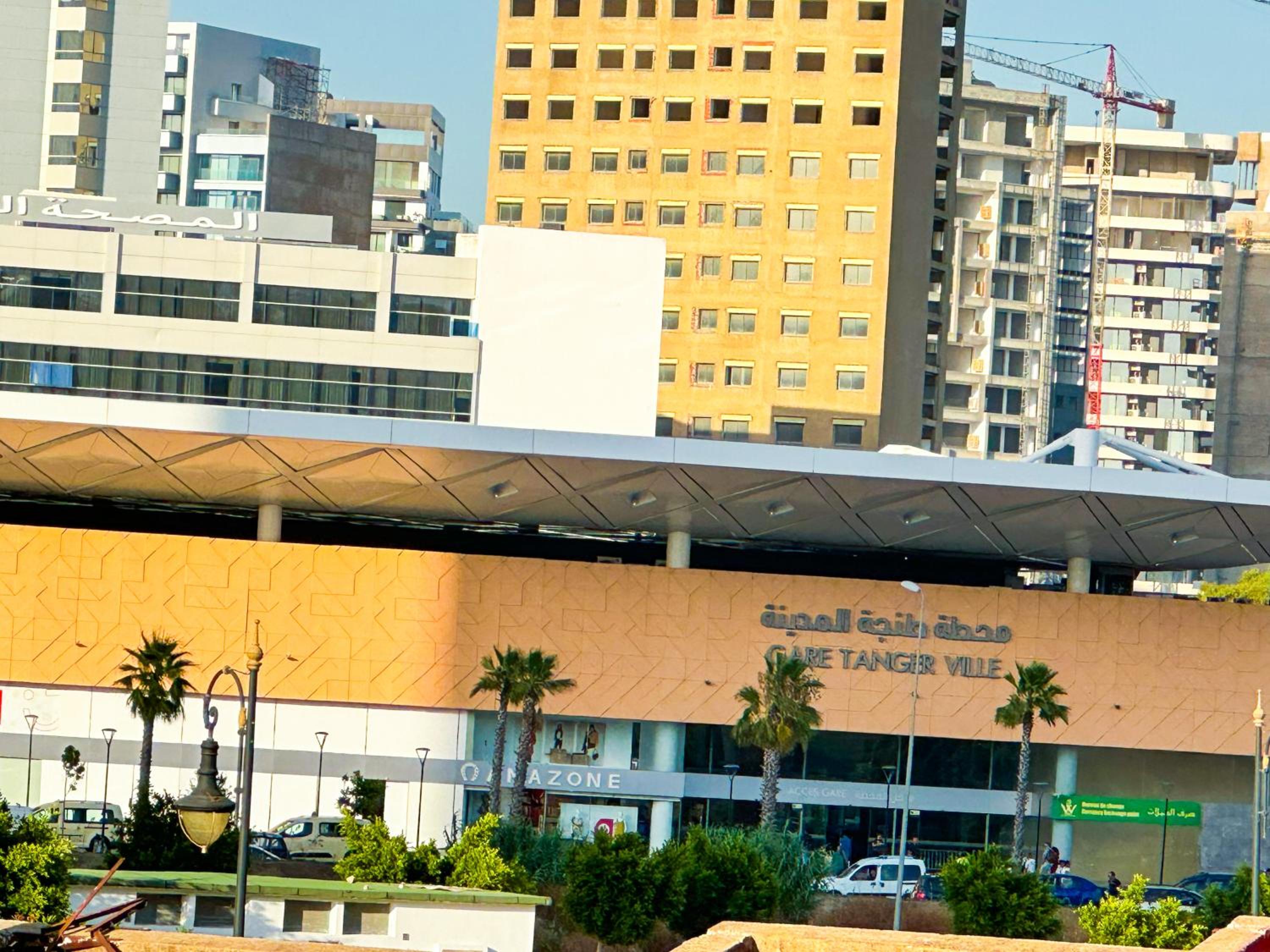 Hotel LovelyStay - Luxury & proximity to Corniche and TGV - Image 1