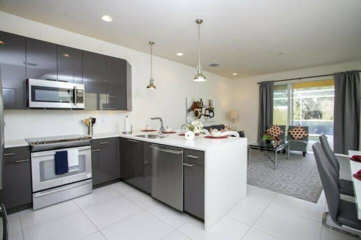 Serenity Resort 3 Bedroom Vacation Home 17419