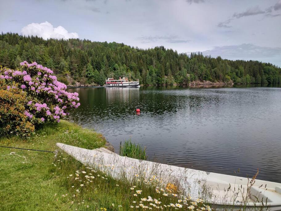 Hus i Telemarkskanalens hjerte