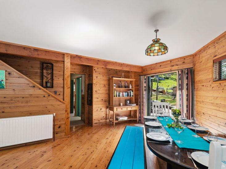Lakeview Chalet Lake Tarawera view 2