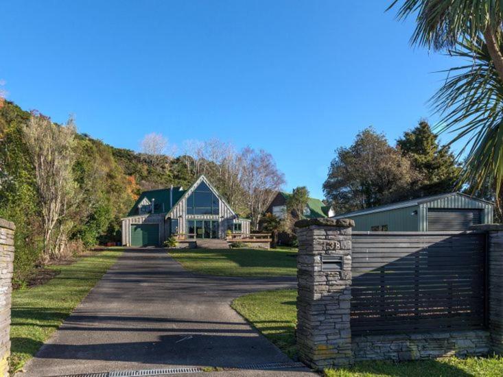 Lakeview Chalet Lake Tarawera view 3