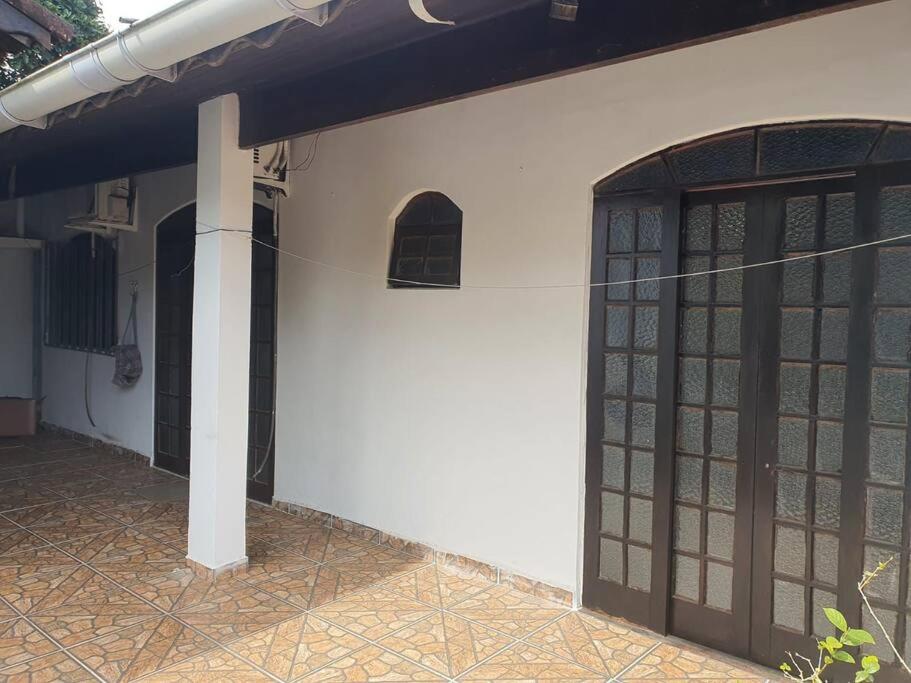 casa Vista Linda alugo com pisc.