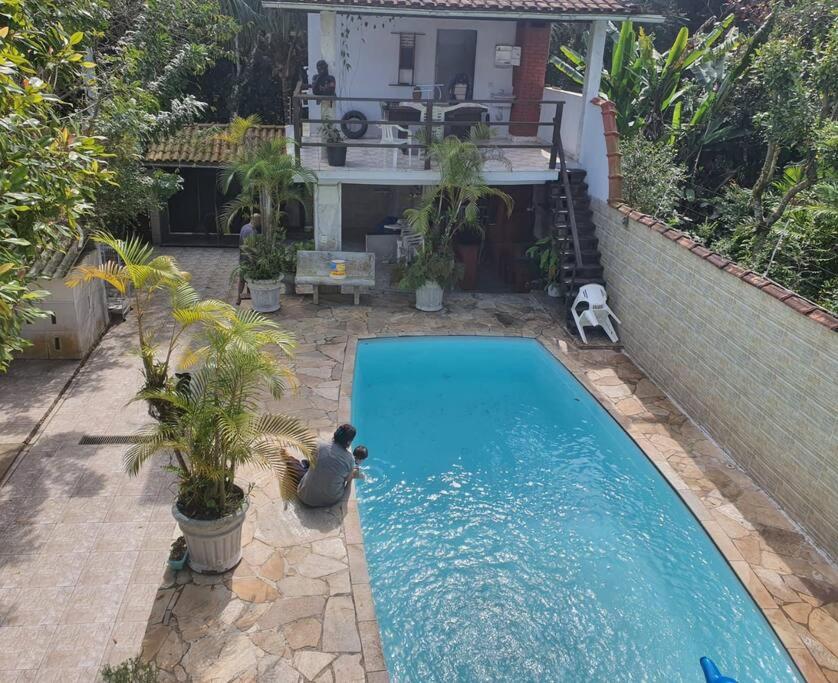 casa Vista Linda alugo com pisc.