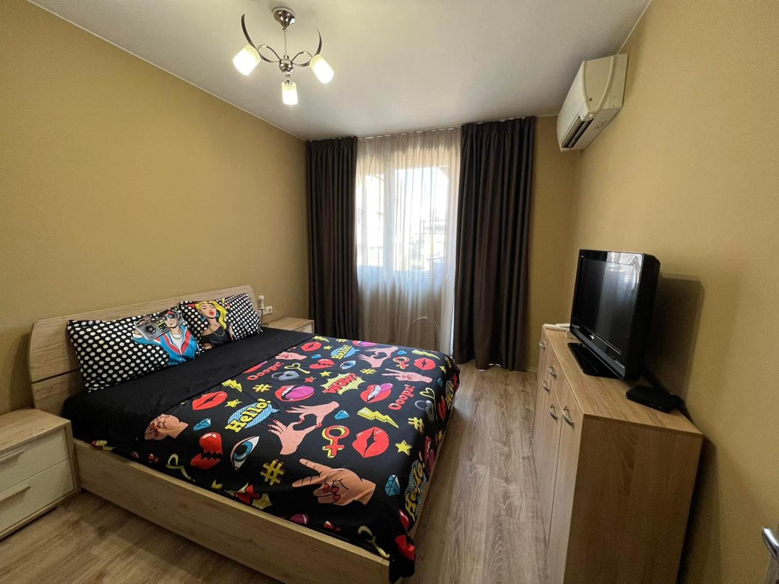 Johannesburg 2BDR Spacious Family apt w Parking and Playground