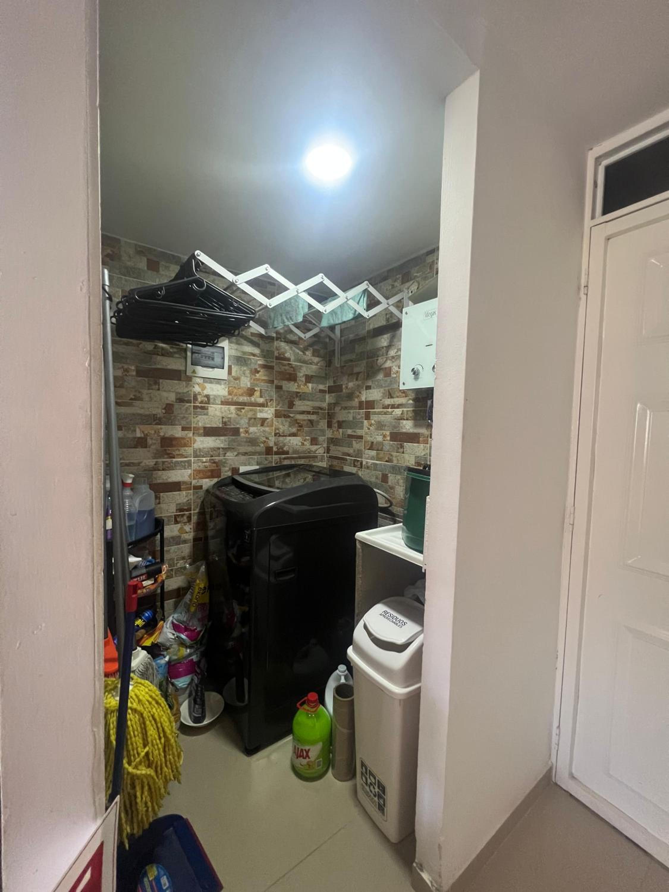 Habitación en apartamento Robledo-Medellin