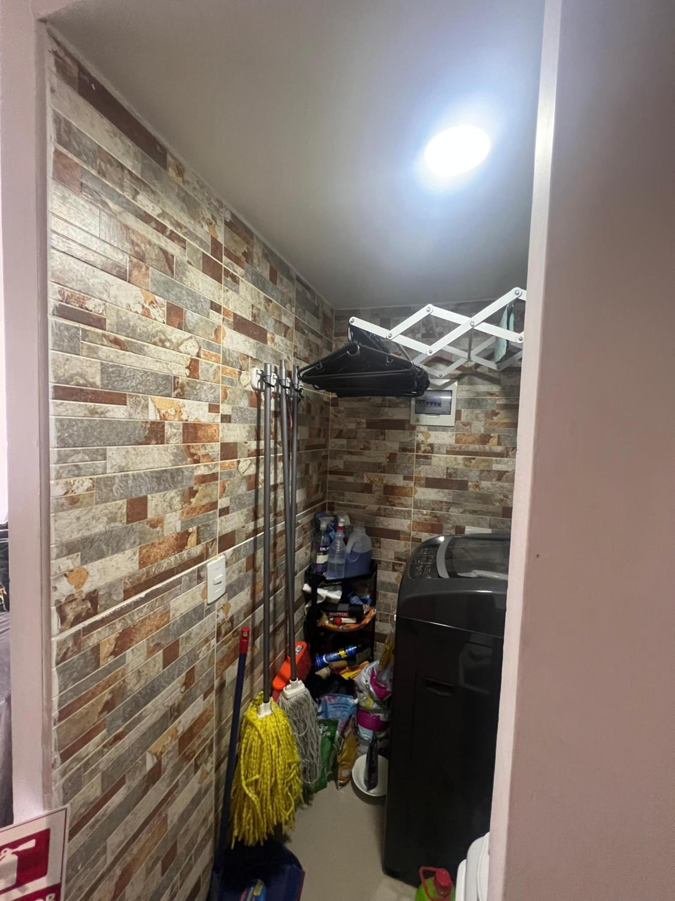 Habitación en apartamento Robledo-Medellin