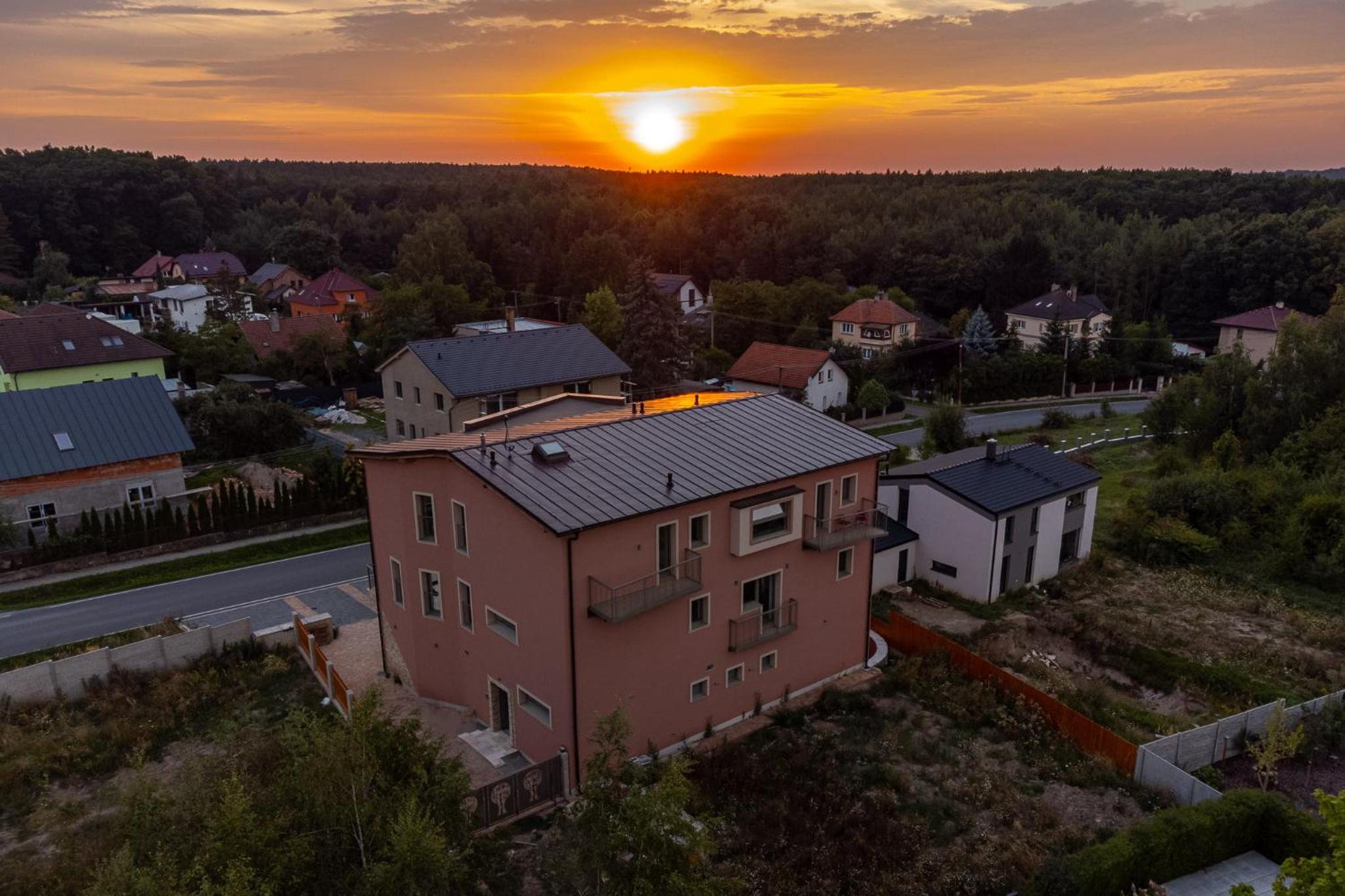 LASKARA Garden Apartment by Prague Forest