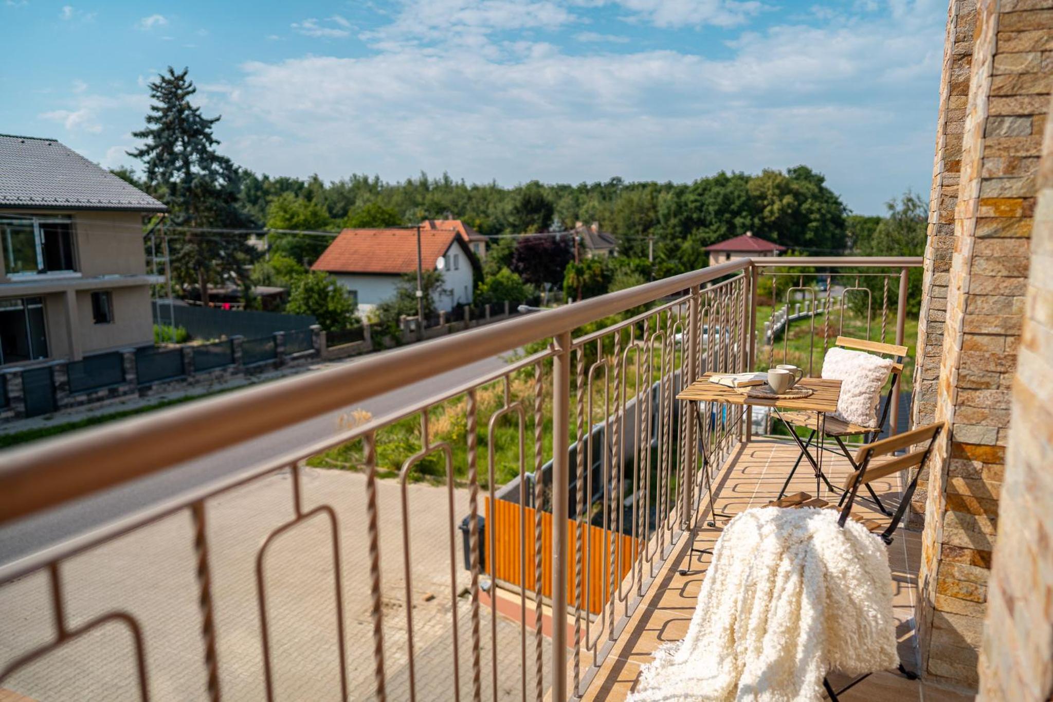 LASKARA Garden Apartment by Prague Forest