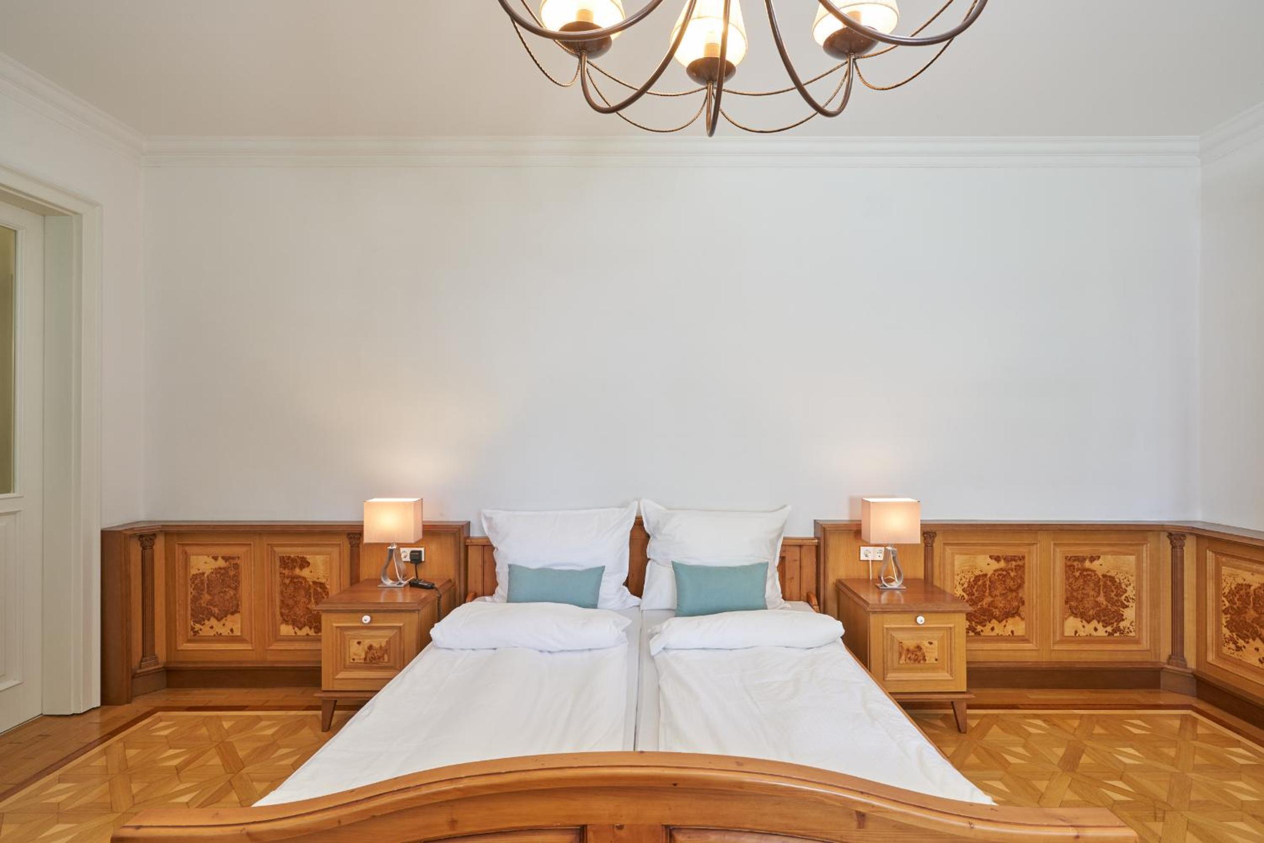 Exclusive Entry: Cozy Guestroom
