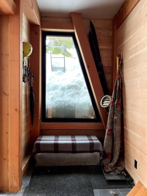 Basecamp Strathcona Park View Chalet