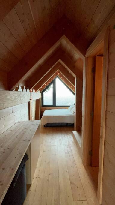 Basecamp Strathcona Park View Chalet