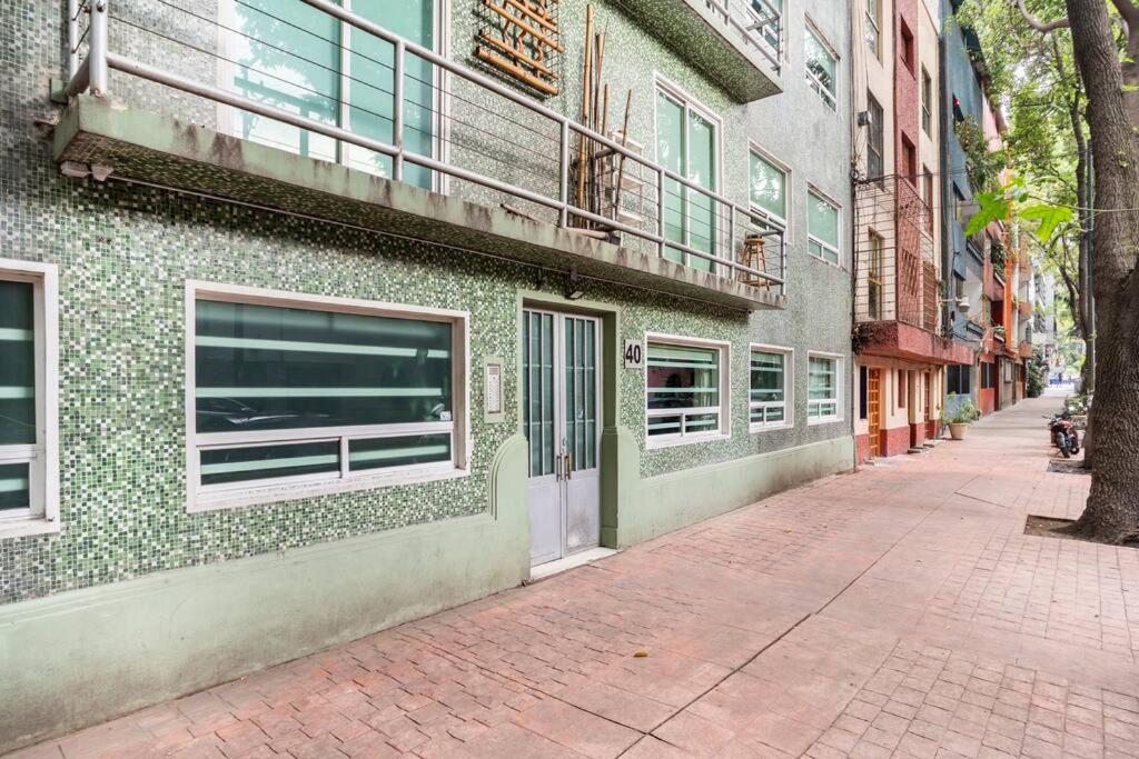 Quiet 2 Bed Private Patio Steps from Parque Mexico in Escandon photo 2