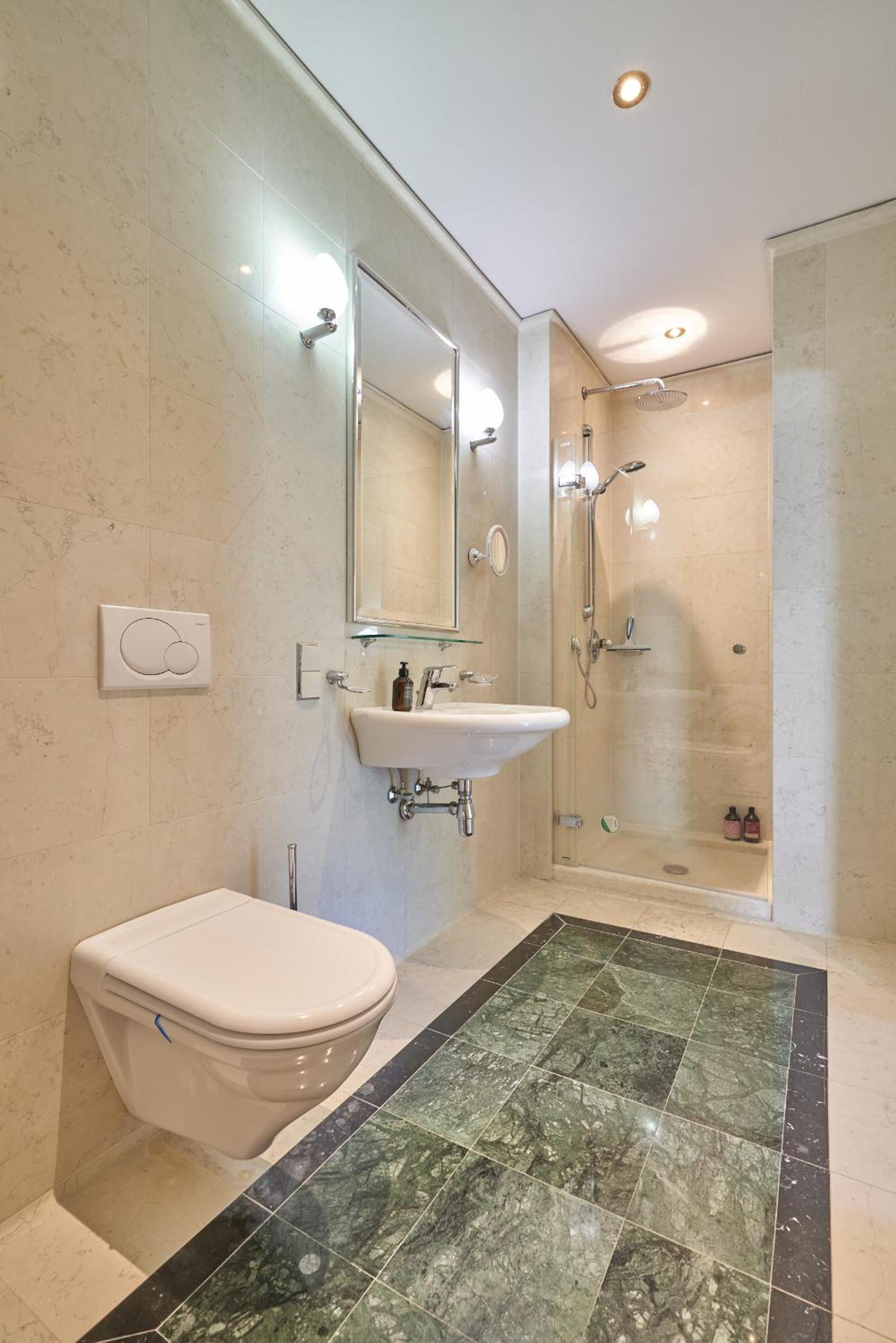 Big Apartment in Guesthouse