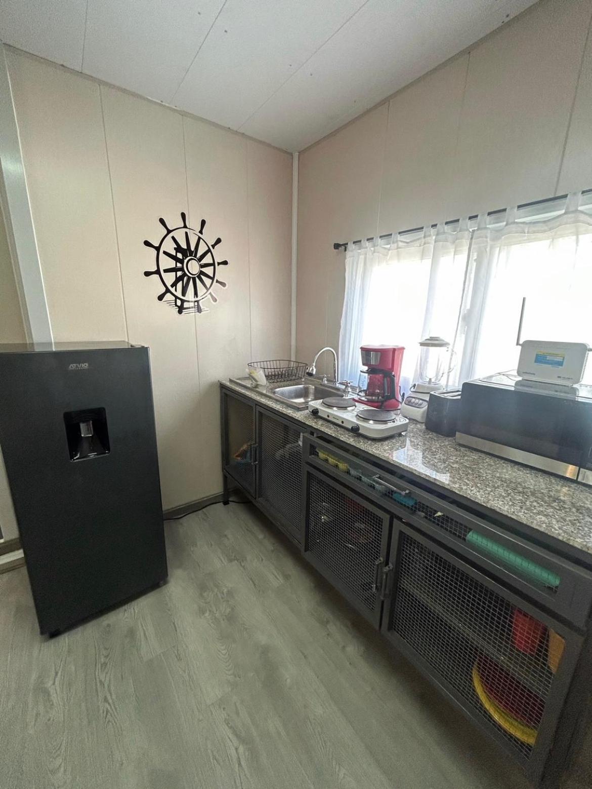 Departamento Kalahan, cerca de la playa