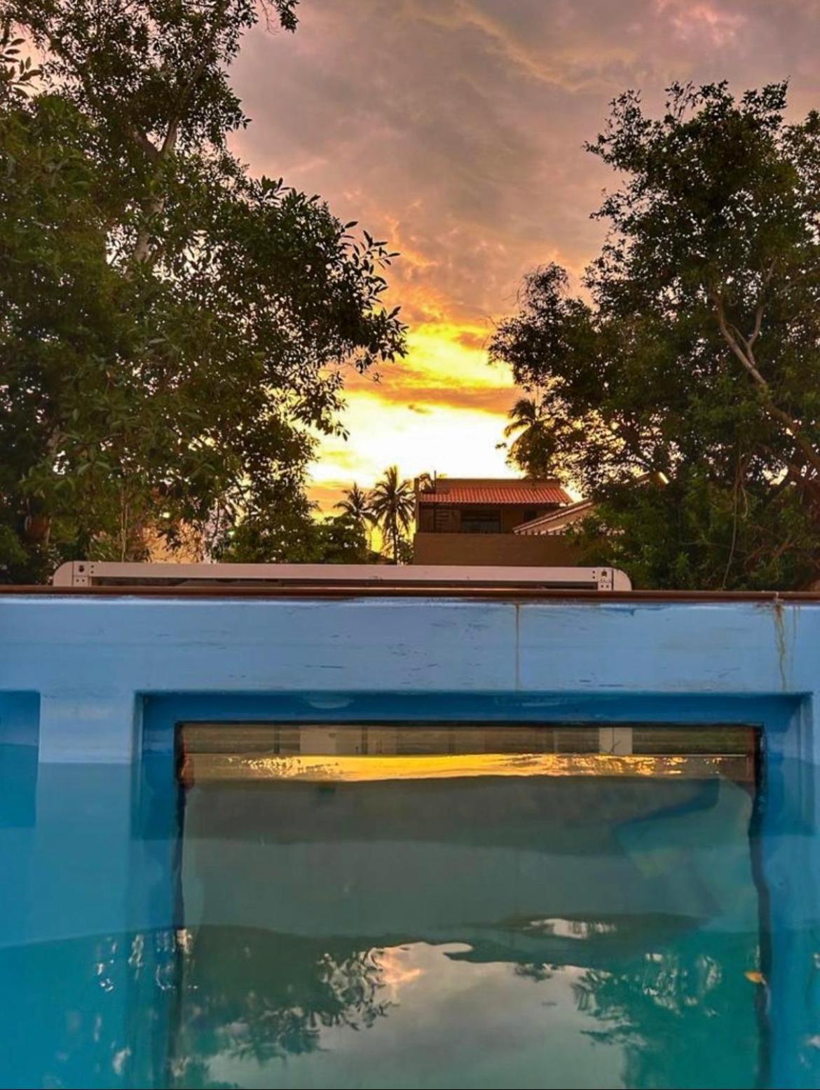 Departamento Kalahan, cerca de la playa