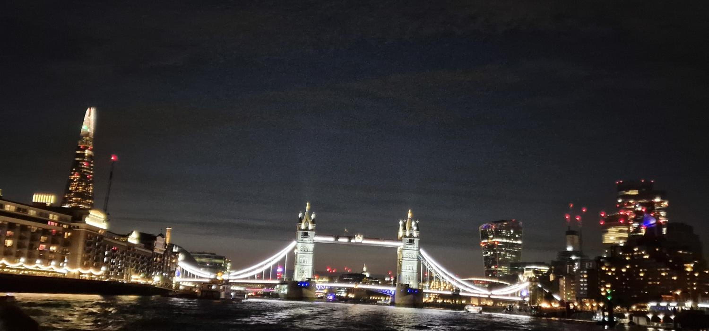Cosy 2 BDR Flat with Free Parking close to Tower Bridge