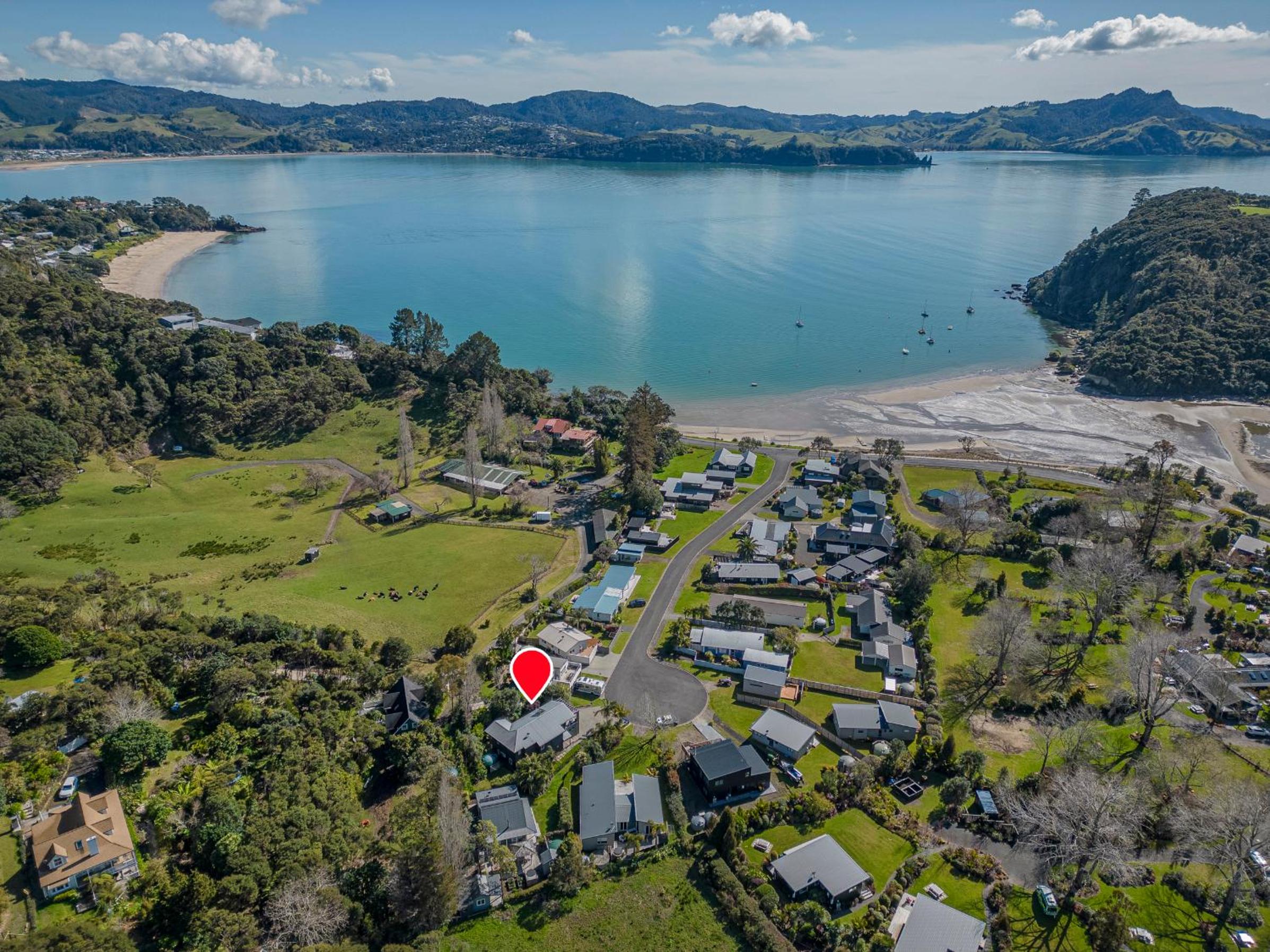 Flaxmill Treasure - Cooks Beach Holiday Home