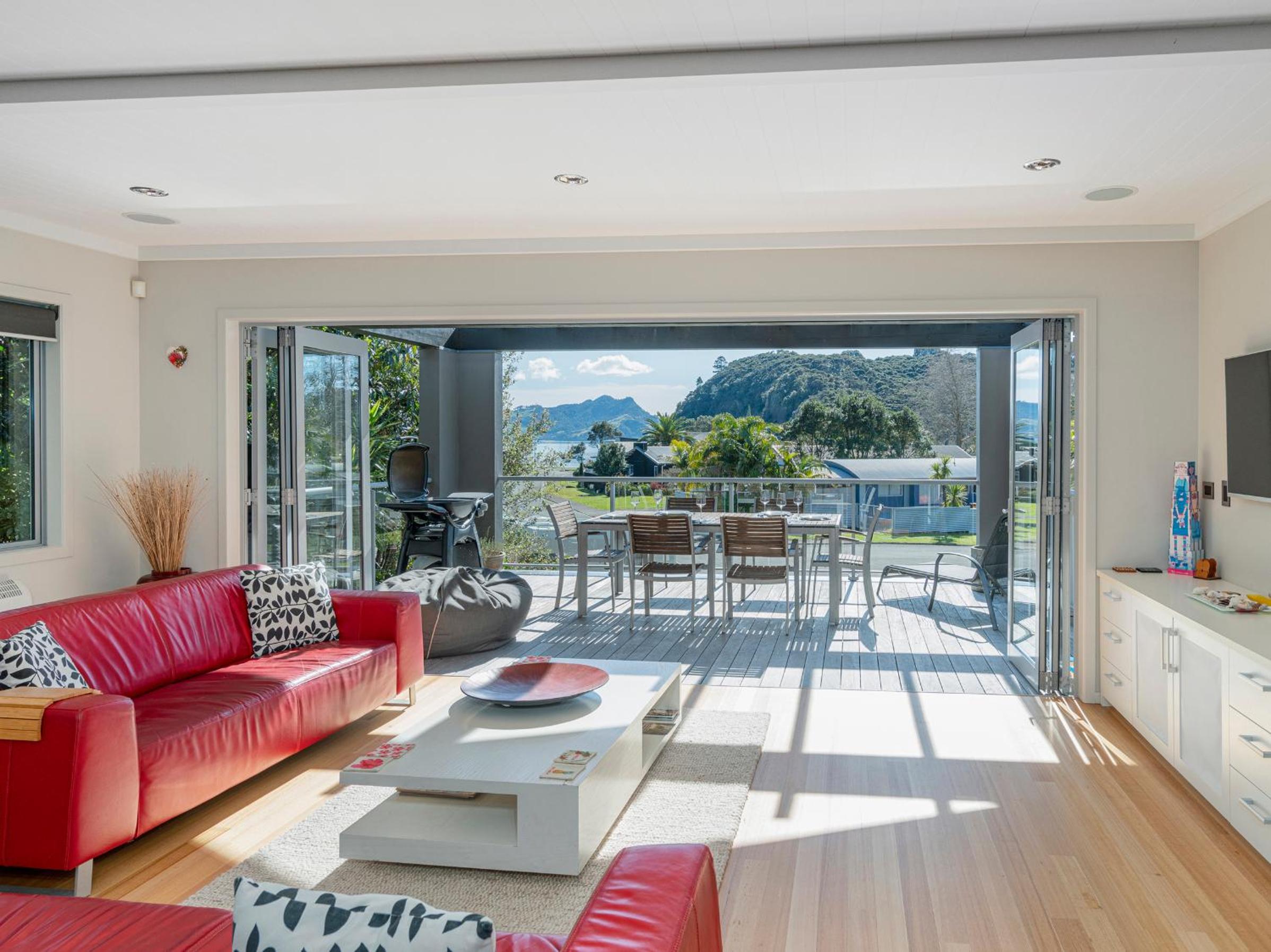 Flaxmill Treasure - Cooks Beach Holiday Home
