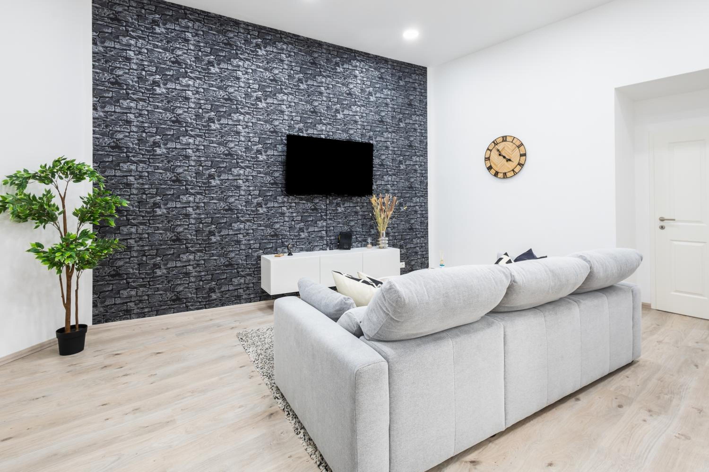 Family Deluxe a stone throw from the city centre and danube