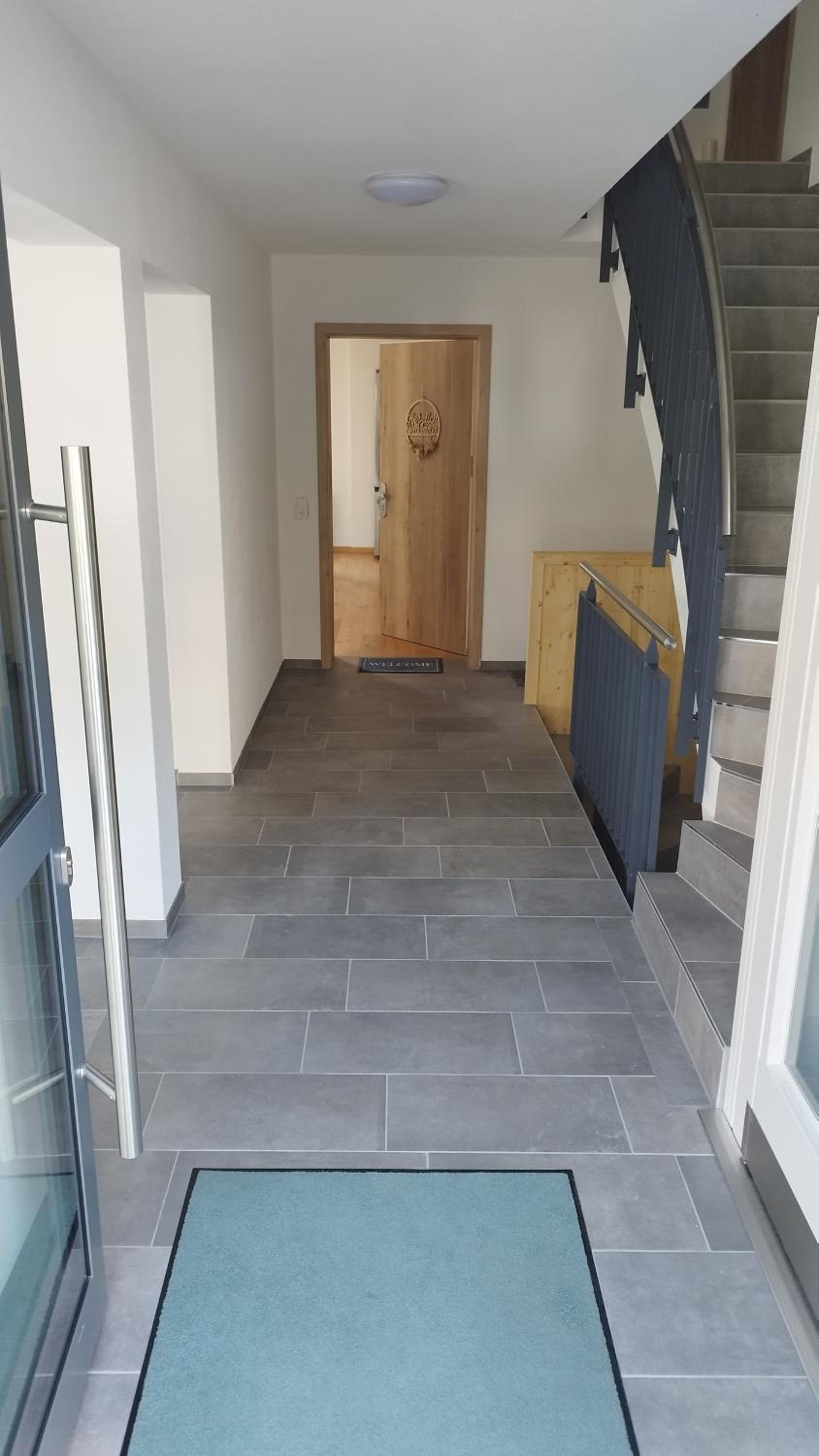 Ferienwohnung Steinablick mit großem Balkon & Garage