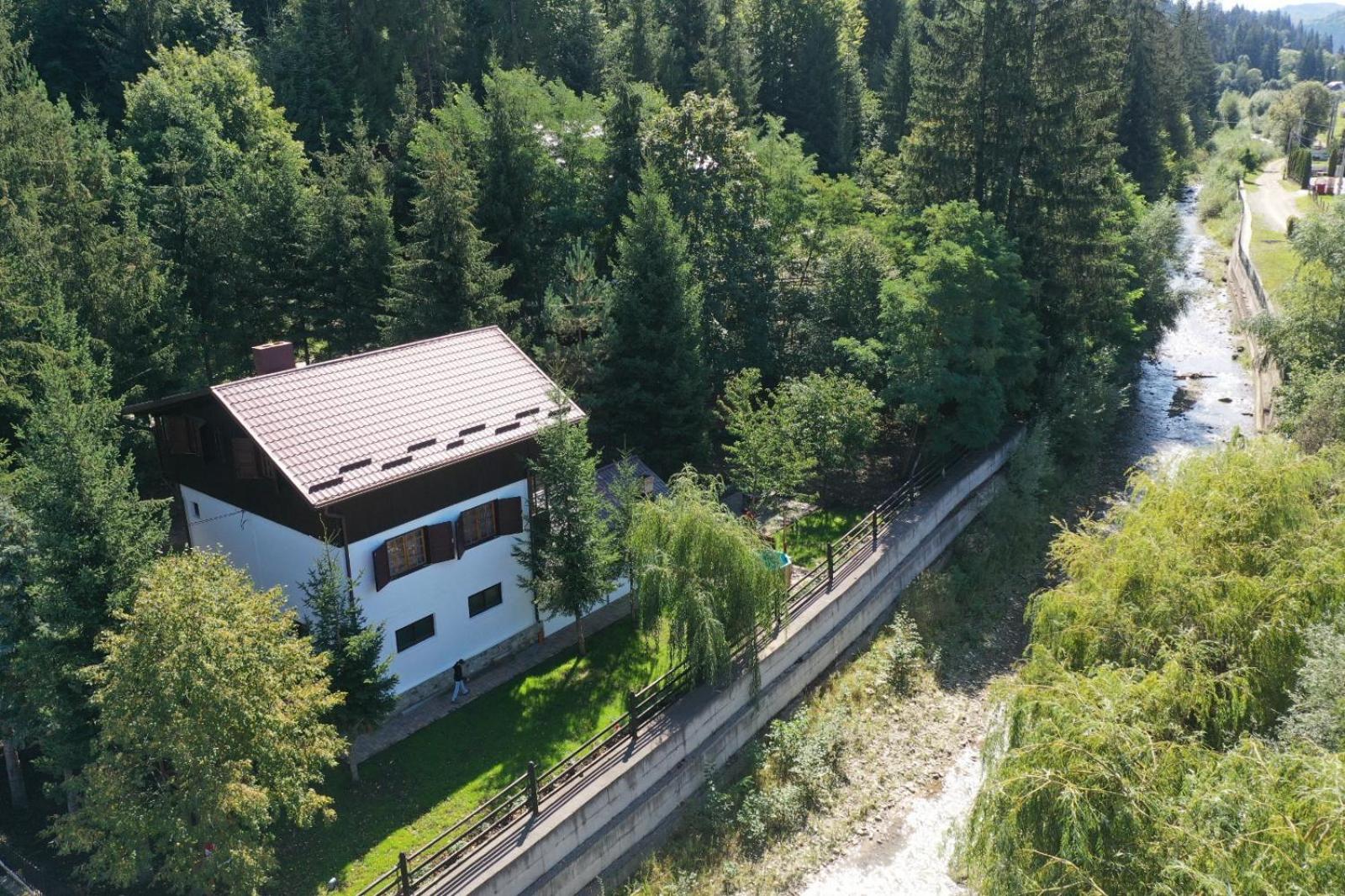 Cabana Gura Voronețului view 3