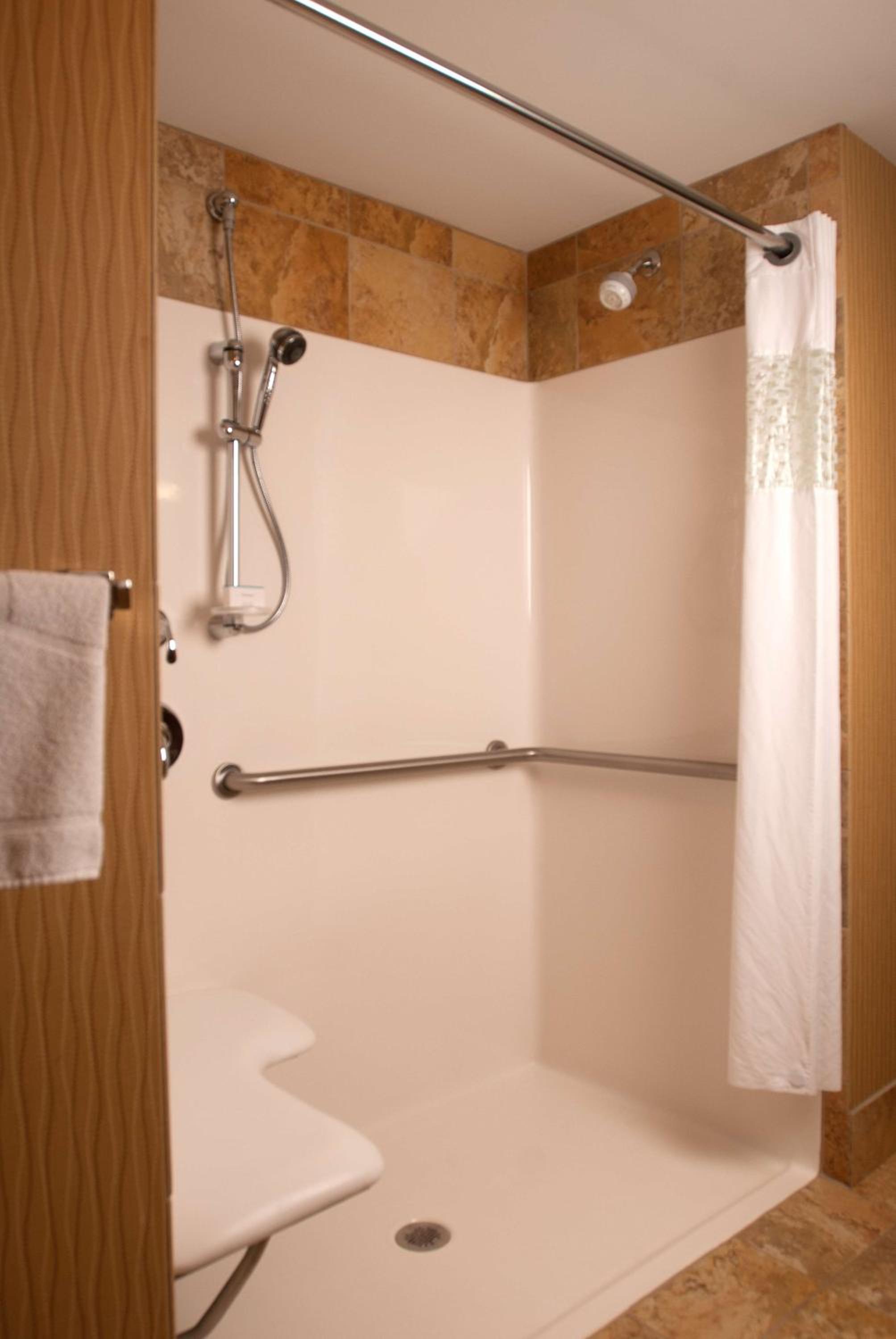 Tomah Vacations - Hampton Inn Tomah - Property Image 6