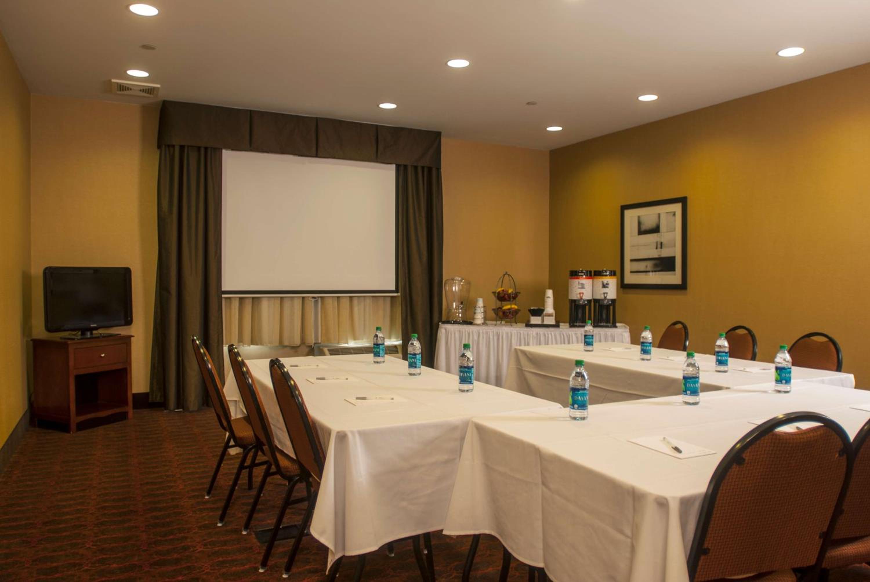 Tomah Vacations - Hampton Inn Tomah - Property Image 3