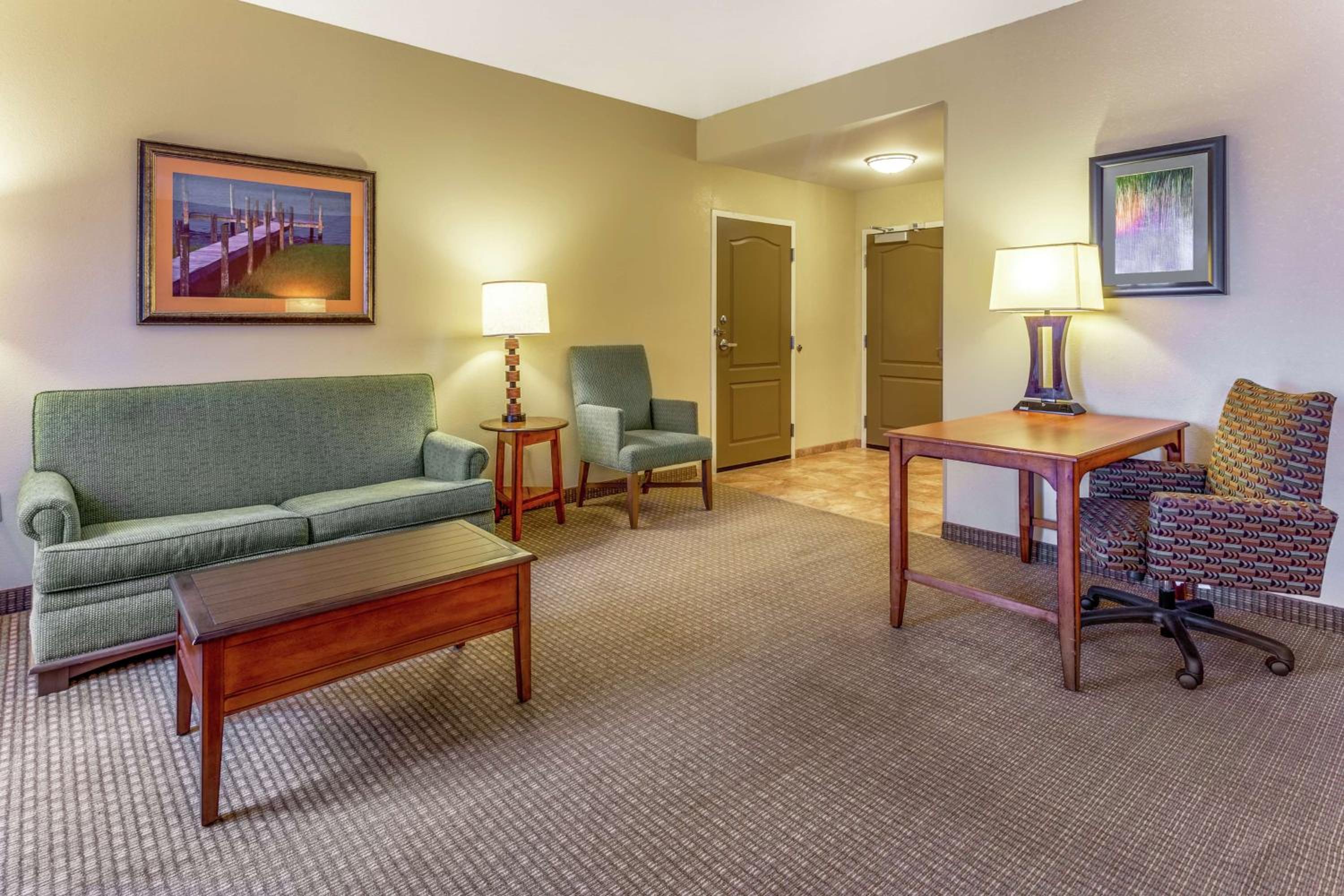 Okeechobee Vacations - Hampton Inn Okeechobee - Lake Okeechobee - Property Image 4