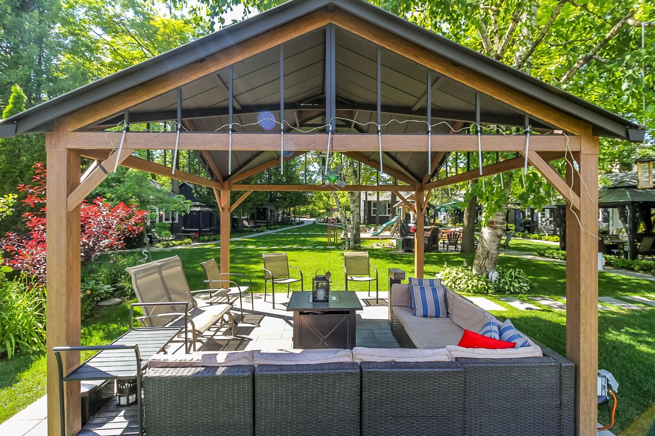 Adrian's Wasaga Rentals