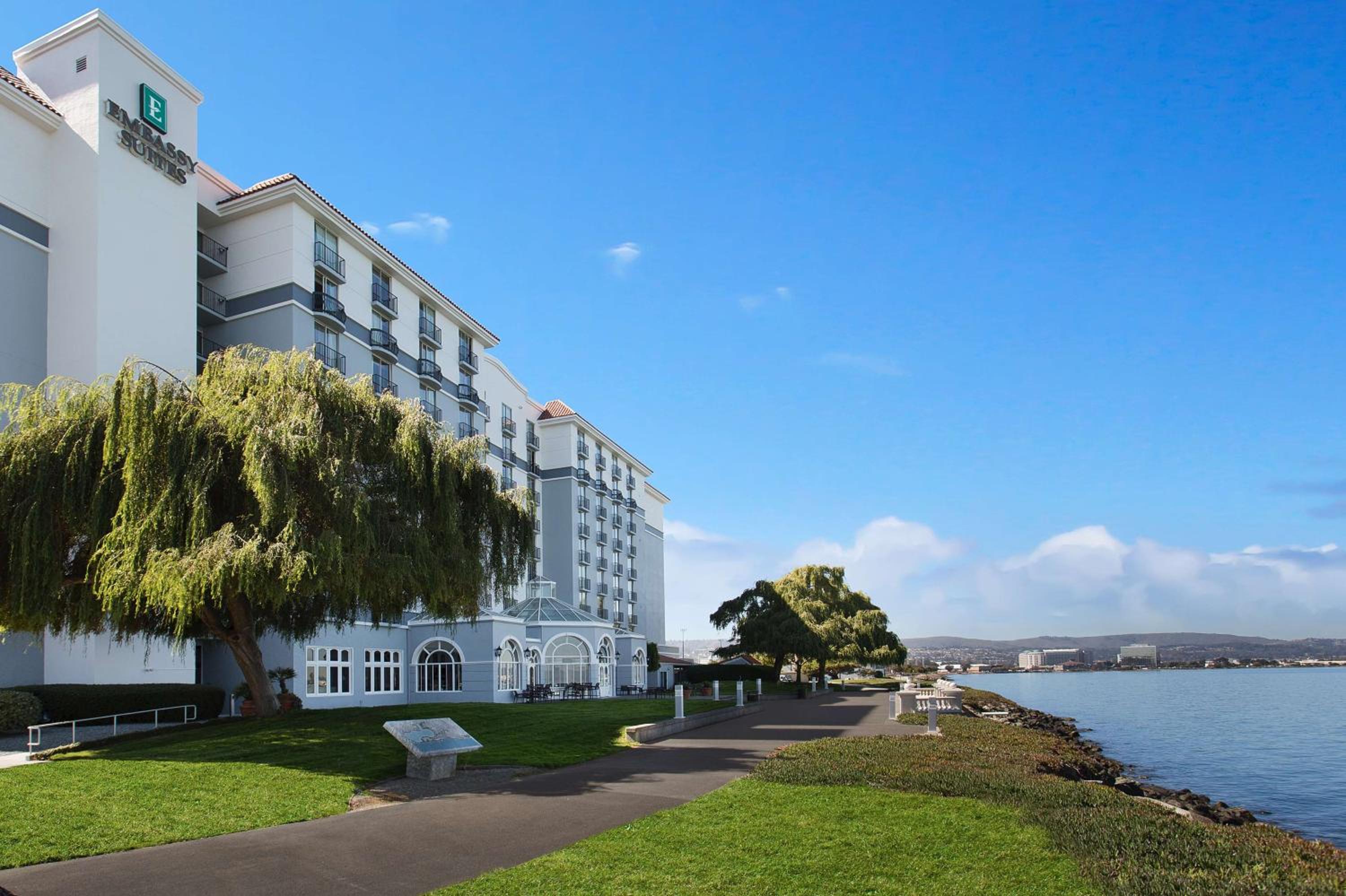 San Francisco Vacations - Embassy Suites San Francisco Airport - Waterfront - Property Image 3