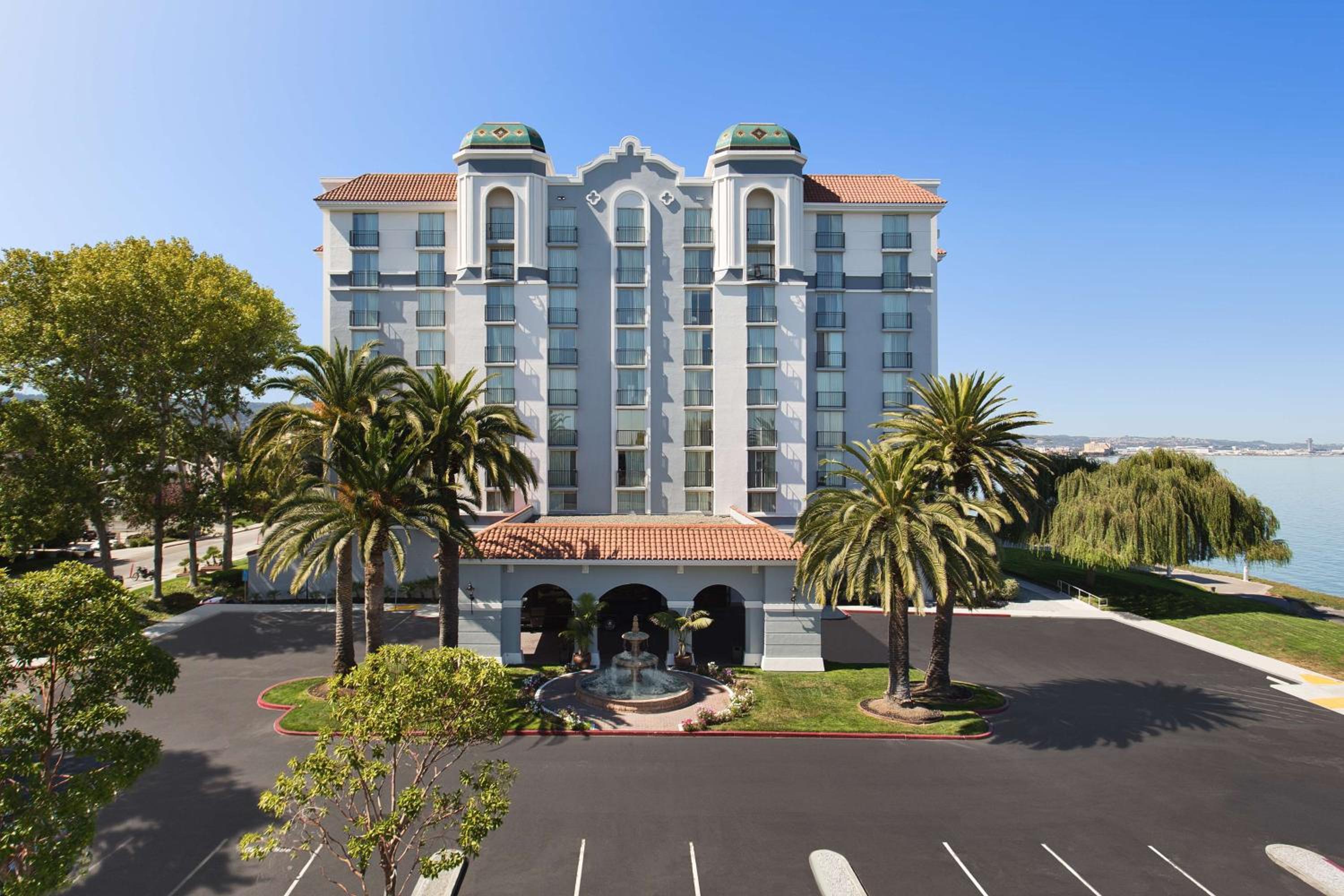 San Francisco Vacations - Embassy Suites San Francisco Airport - Waterfront - Property Image 1