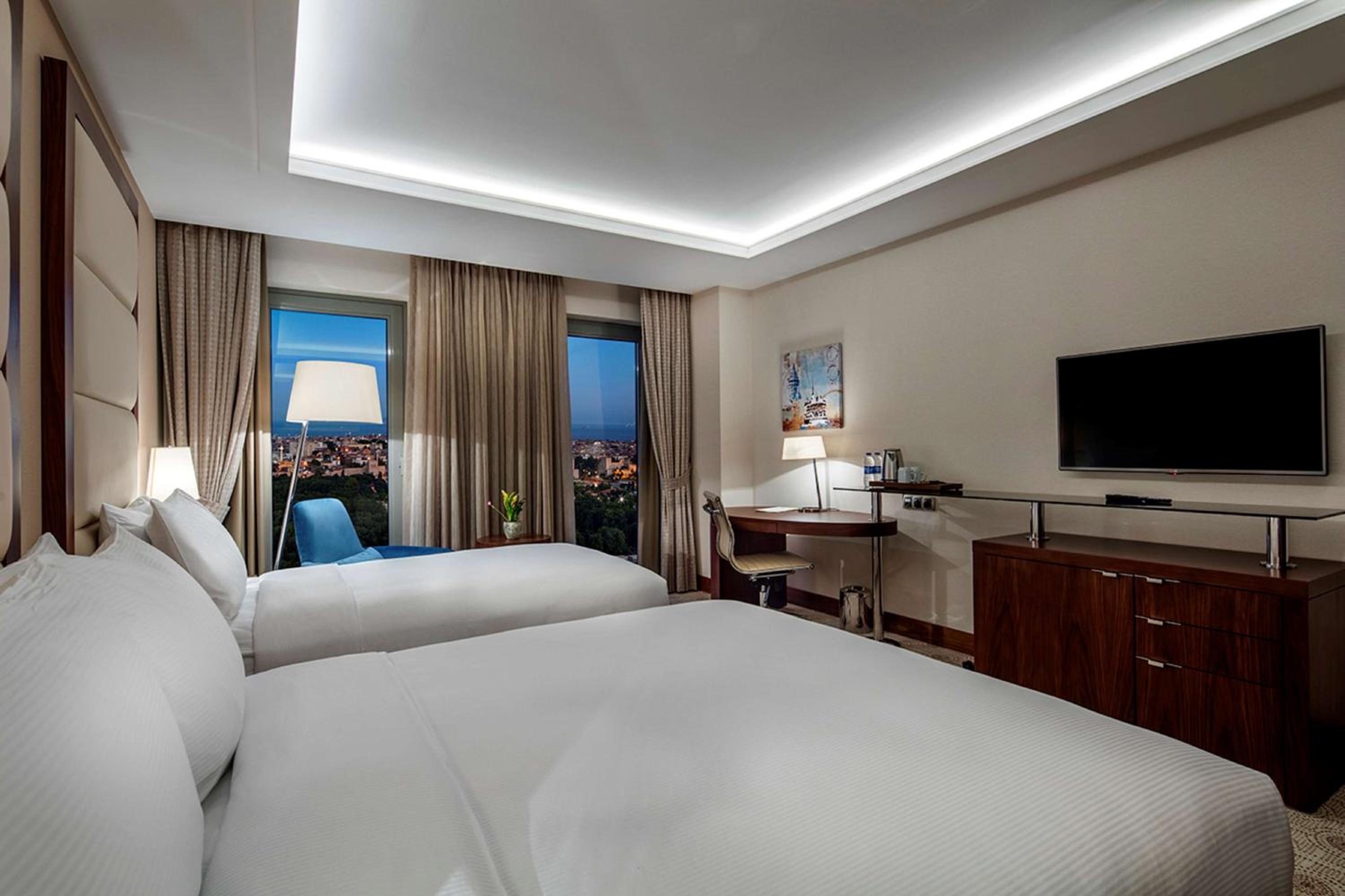 Doubletree By Hilton İstanbul Topkapı - Image 24